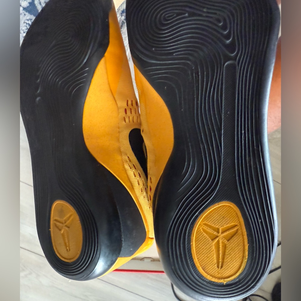 Nike Kobe 9 EM Bruce Lee OG🔥🔥🔥 - Picture 10 of 13